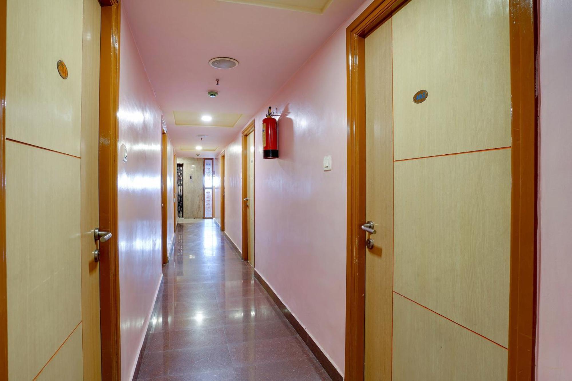 Hotel O Shanta Residency Lodge Sururnagar Екстер'єр фото