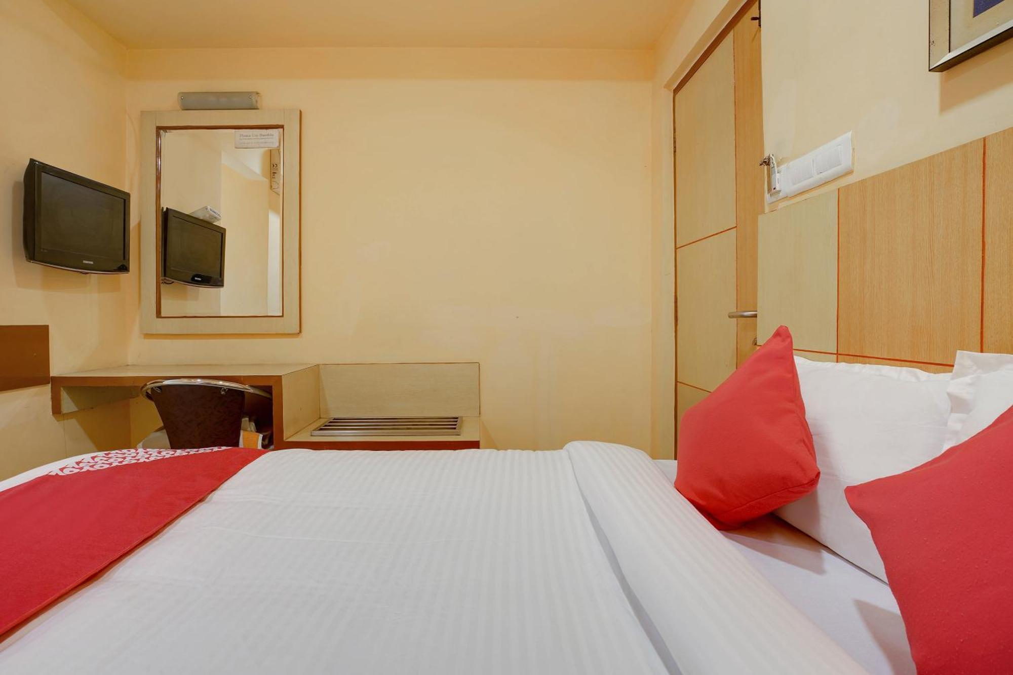 Hotel O Shanta Residency Lodge Sururnagar Екстер'єр фото