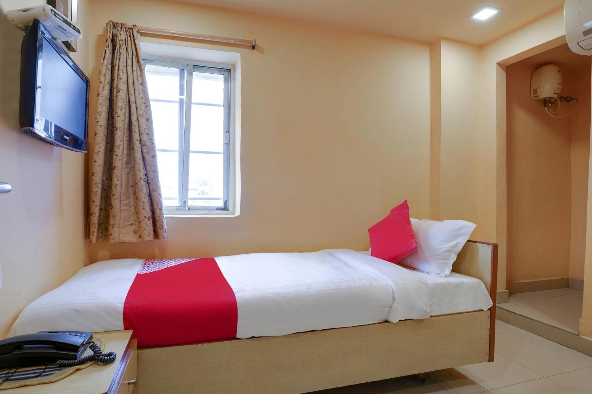 Hotel O Shanta Residency Lodge Sururnagar Екстер'єр фото